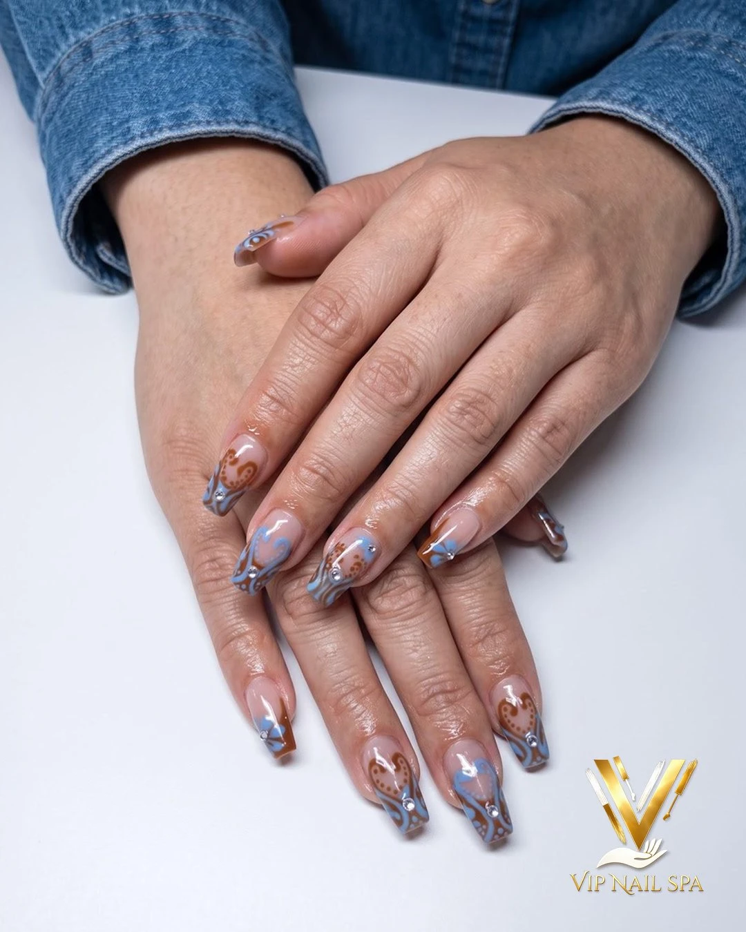 September nail trends and seasonal nail designs